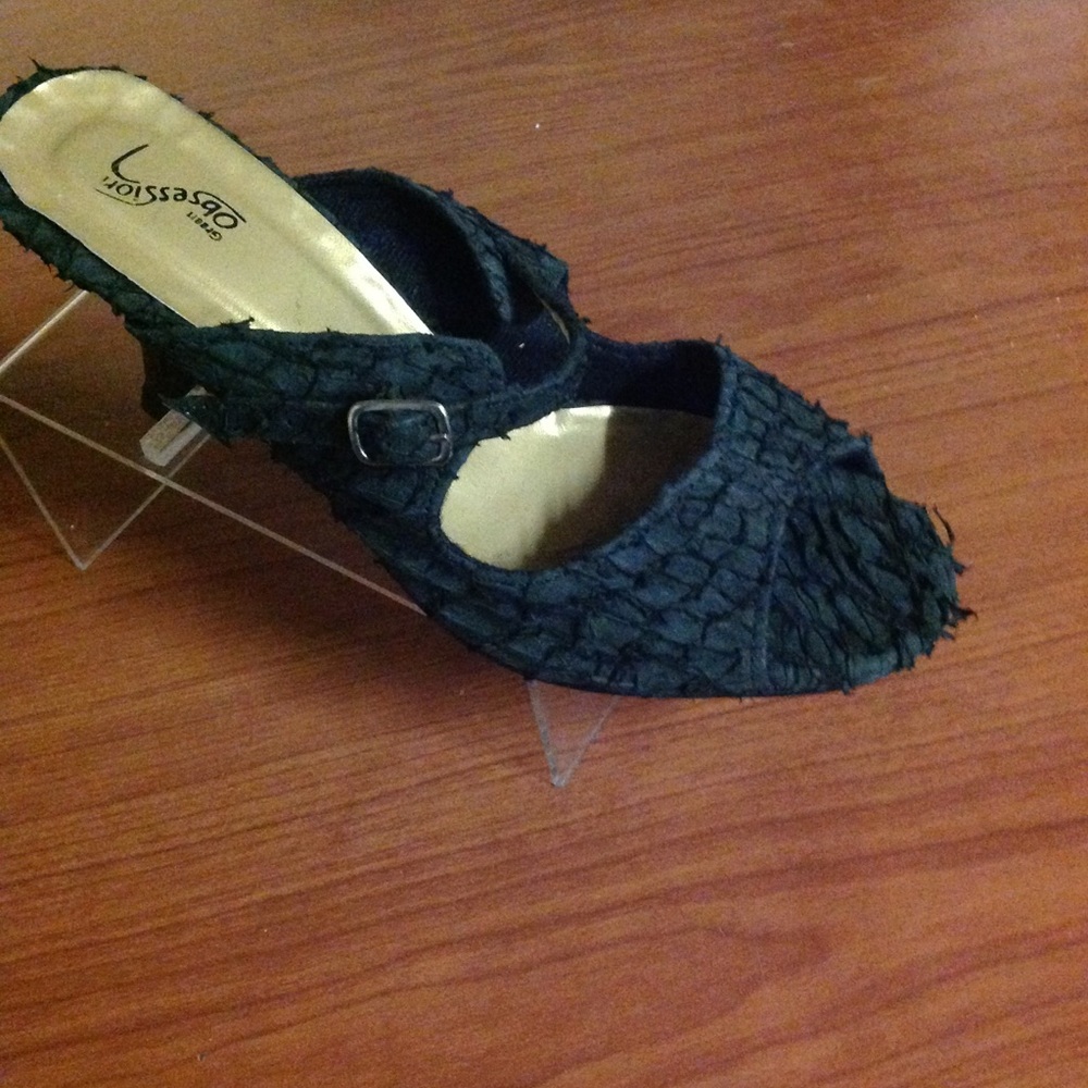 Real Cobra skin high heel slide